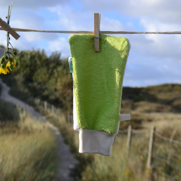 Gant de toilette peaux normales à acnéiques en fibre de bambou (7 coloris)