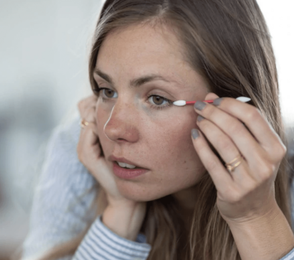 Stick démaquillant réutilisable rouge avec boîte LastSwab